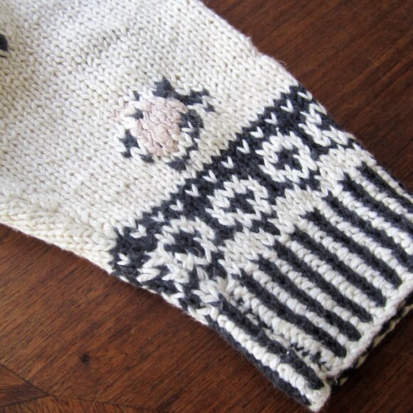 Hand Knit by Studio One Sweater in Beige with Large Pink Roses - Picture 4 of 9